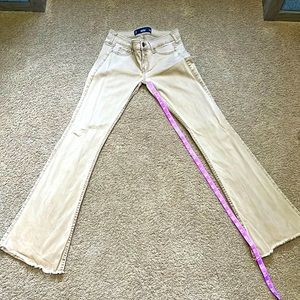 24 Hollister kaki jeans